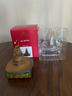 NEW 2021 Hallmark Harry Potter Sorting Hat Sound and Motion Ornament