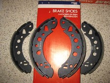 NEW LOCKHEED FRONT / REAR BRAKE SHOES - FITS: VAUXHALL VIVA HB & HC & FIRENZA