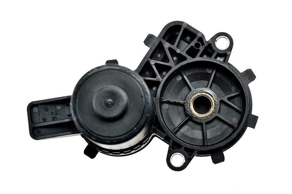 Engine Brake Caliper Right Rear XC90 XC60 S90 V90 V90XC S60 V60 