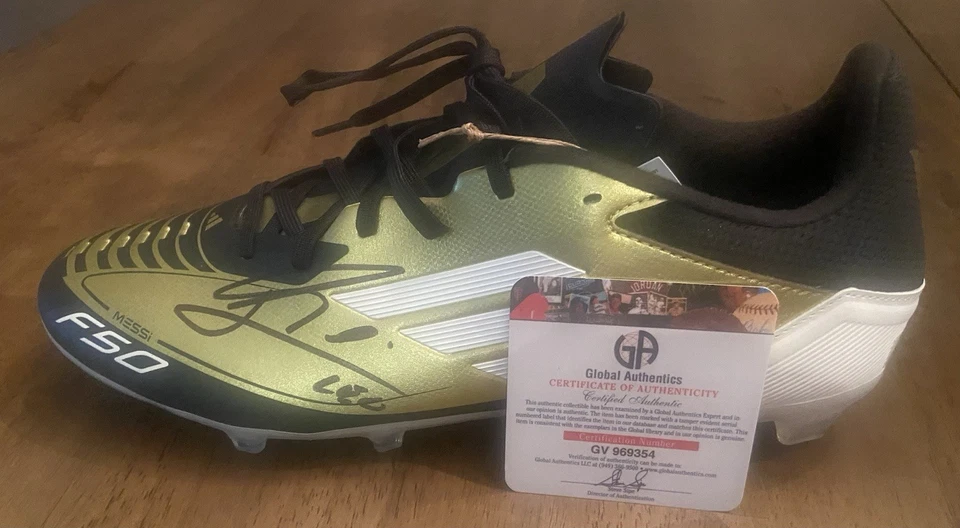 Botín de fútbol Adidas firmado/autografiado por Lionel Messi Inter Miami FC con certificado de autenticidad Foto 4 de 4