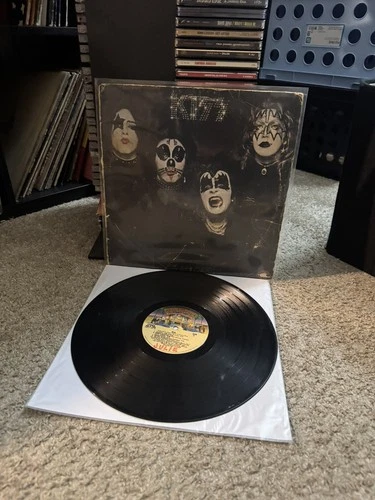 KISS “Kissing Time” 1974 NBLP 7001 Vinyl Récords