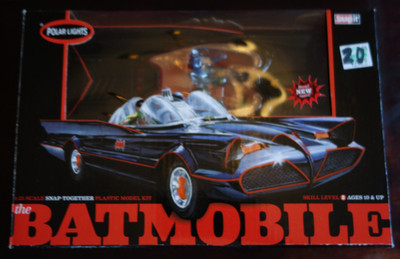 DC Comics BATMAN 1966 TV Series Batmobile Model Kit SEALED Polar Lights 1/25
