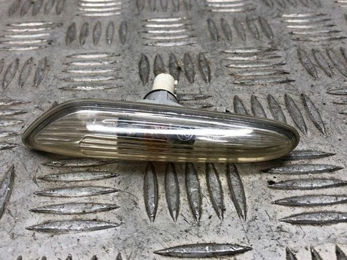 BMW 5 Touring E61 Kotflügelblinker vorne links 8382104 3.50 Diesel 22992184
