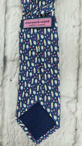 Vineyard Vines Blue Tennis Necktie 40 Love 100% Silk Hand Painted by Ian & Shep - Picture 2 of 3