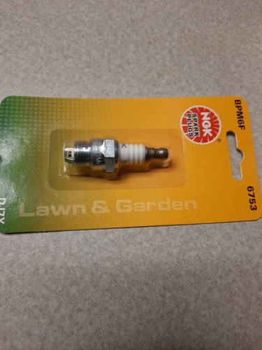 Retail pack of 5 NGK BPM6F spark plugs - Bild 2 von 2