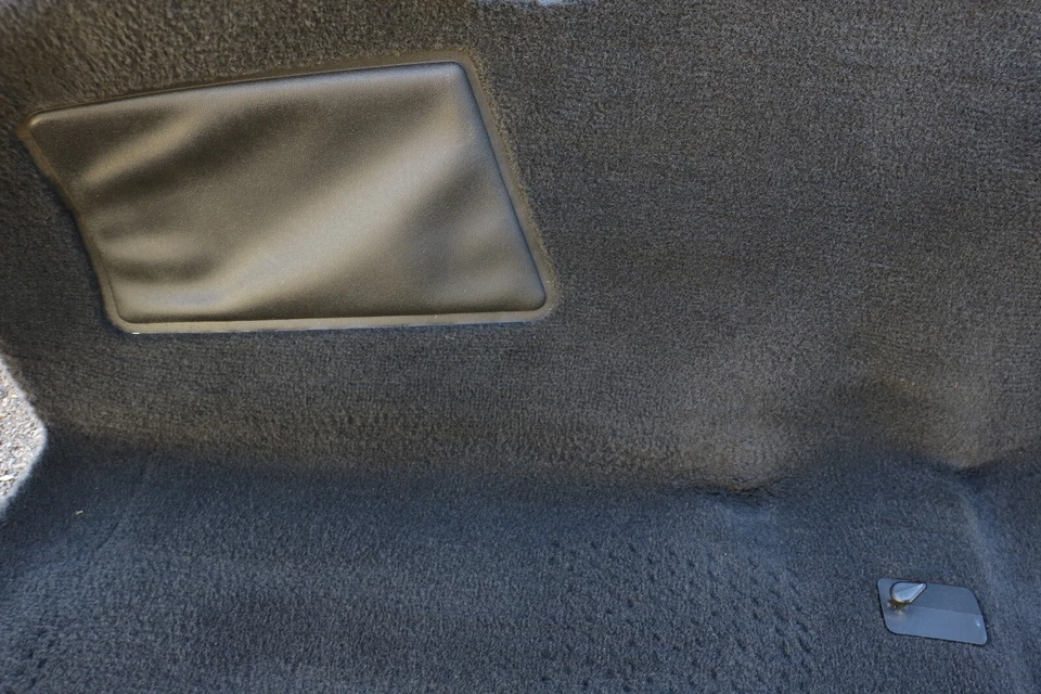 Alfombra de piso del lado del conductor Chevrolet Corvette C6 2008-2013 258644437 Foto 2 de 4