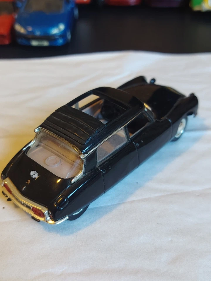 voiture NOREV CITROEN DS DE GAULLE 1963 1:43 11,5 cm - Photo 4/4