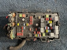 08 09 Chevrolet Express 1500 2500 3500 *GAS* Engine Fuse Box 25888289