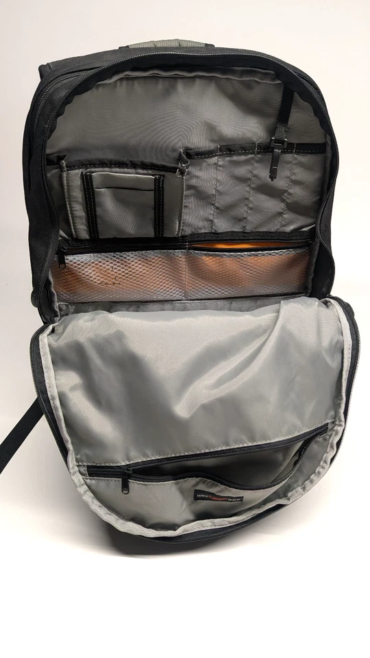 Lowepro CompuDaypack Camera Laptop Backpack – Black/Grey – Good Condition - Image 4 of 4
