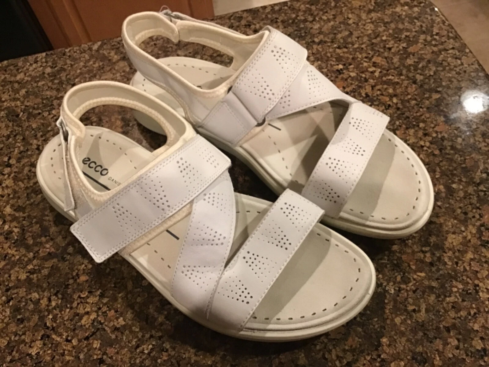 ECCO Design Danese Classico Bianco Criss Cross Cinturino in Pelle 41 US 10 10 5