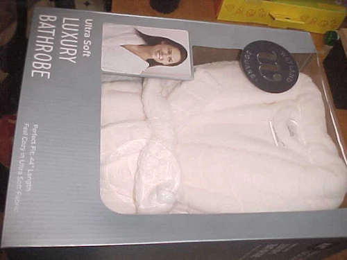 Wayland Square Ultra Soft Luxury Bathrobe for Women--44" Length Fits Most--NEW