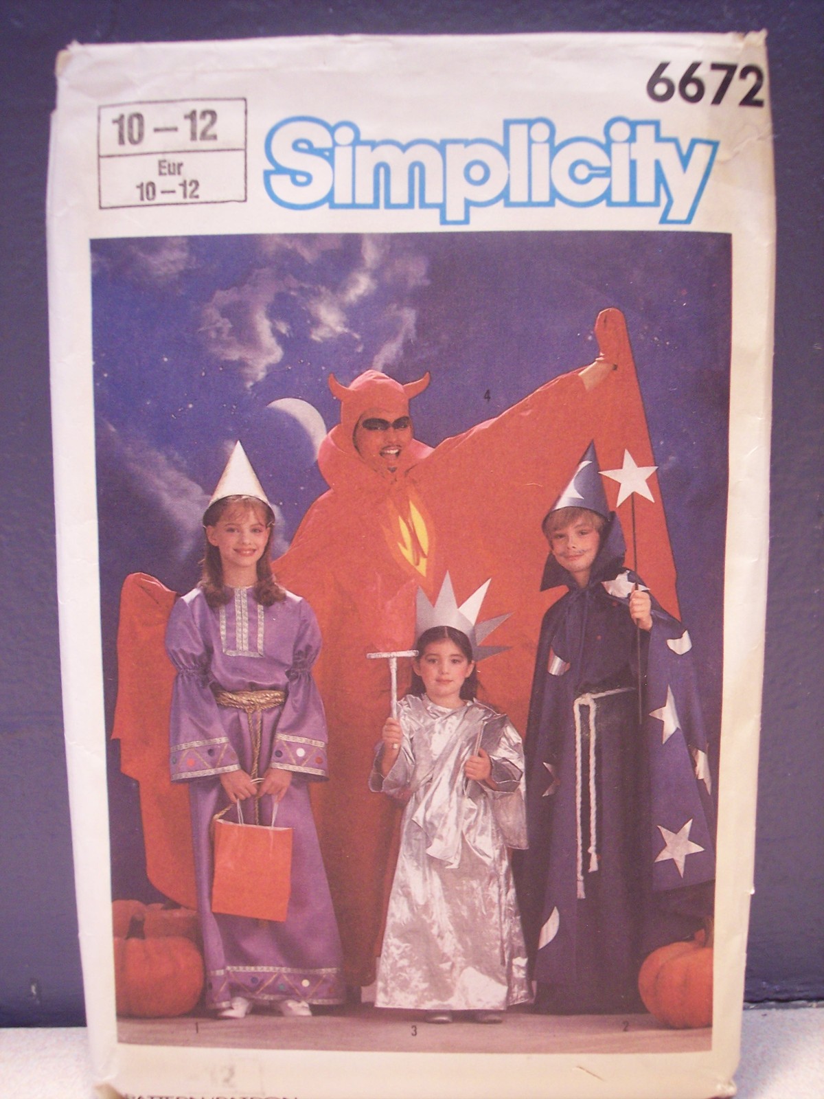 Simplicity Adults ,Boys and Girls Costumes, mainly uncut, 1984 