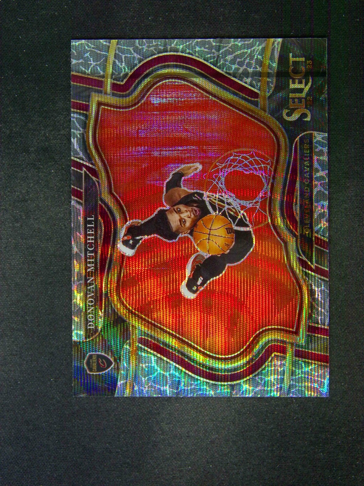 2022-23 Panini Select Donovan Mitchell #231 Courtside Elephant Prizm SSP