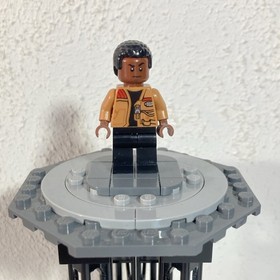 LEGO Star Wars Millennium Falcon (75105) 97% complete with minifigures