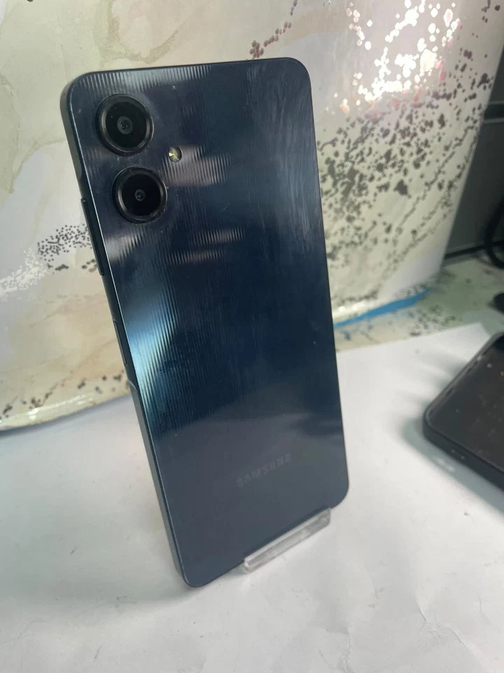 Samsung Galaxy A06 · 64GB, photo 3 of 3