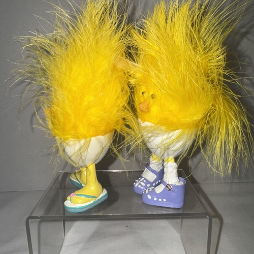 Set Of 2 Resin Easter Chick with Real Feathers Wearing Shoes - Picture 2 of 9