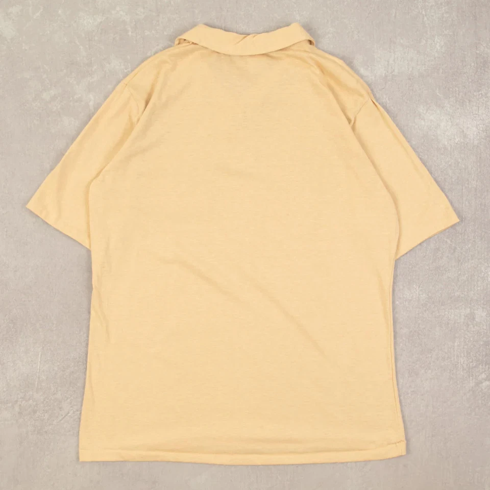 Camiseta polo Hartwell vintage anos 90 Sonny Real Pit Bar-B-Q gráfica GG masculina amarela  - Imagem 2 de 4