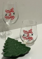 Hallmark VIP Stemless Wine Christmas Make It Merry Set of 2 plus Tree tray