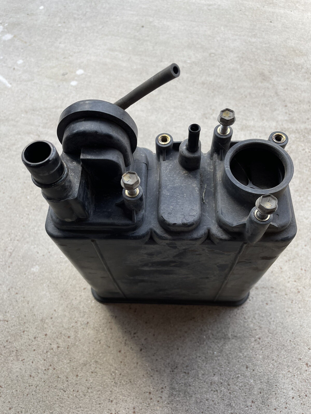 20062012 Toyota Yaris 20082014 Scion xD Evap Vapor Gas Can Charcoal Canister eBay