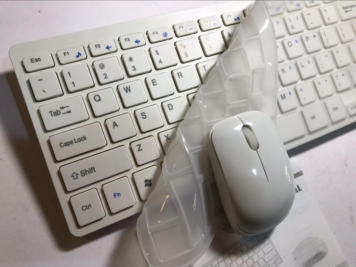 White Wireless Keyboard and Mouse for Apple iMac 20 Zoll Aluminium