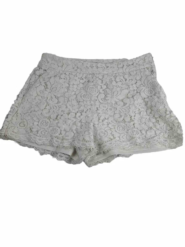 Pantalones Cortos de Encaje Blanco Forrados, Talla 4 Frente Plano Con Bolsillos EXPRESS Foto 3 de 4