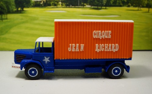 Cirque Jean Richard transporteur Berlier nez long ech 1/87 HO