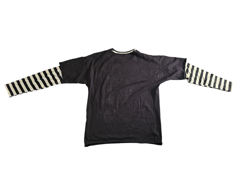 ROSA DE BUENA FE Niño Laroi LIFE GOES ON MANGA LARGA Talla Mediana Foto 4 de 4