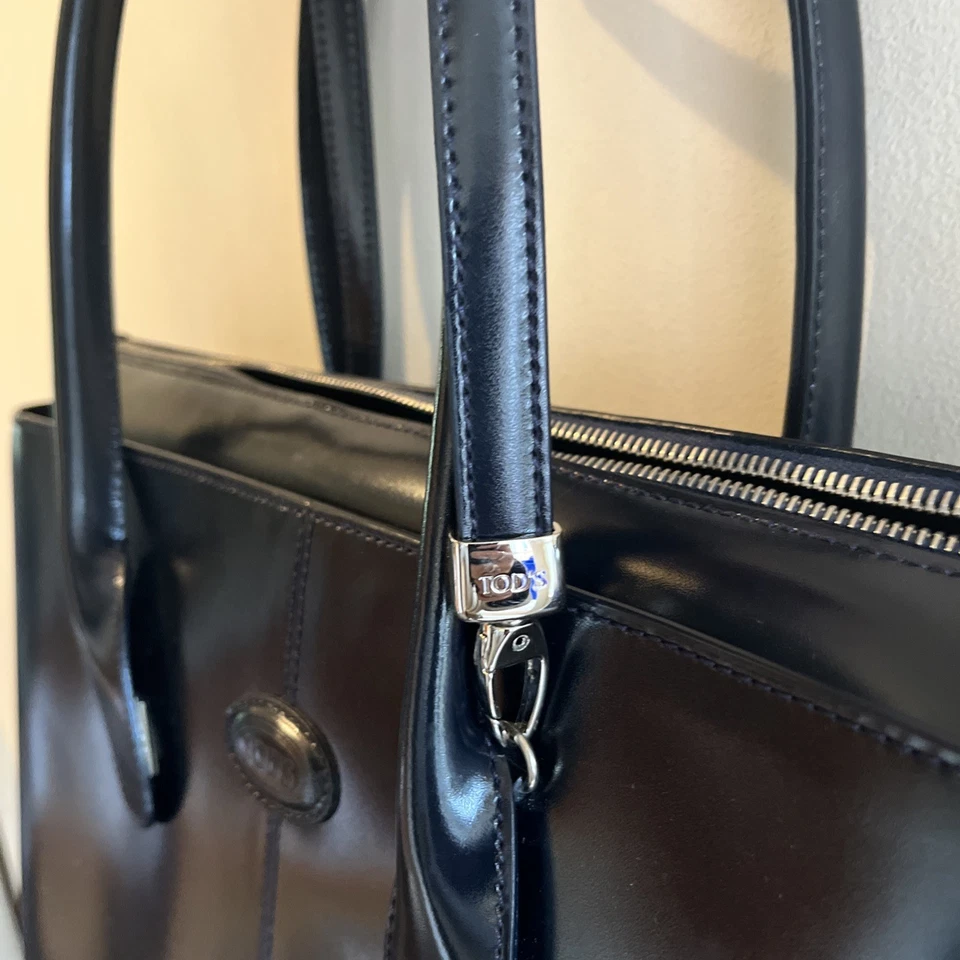 Black Tod’s Iconic Lady Diana Di D Convertible 2 Handle Shoulder Bag Top Zip VG - Image 4 of 4