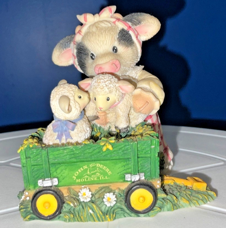 Mary’s Moo Moos John Deere “Deere, You’re Wooly Sweet” Enesco (642746) Year 1999