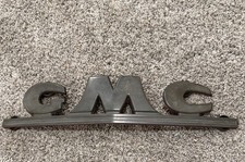 Original Vintage 1947-1954 Gmc Truck Grille Header Emblem Nameplate Oem 2227865