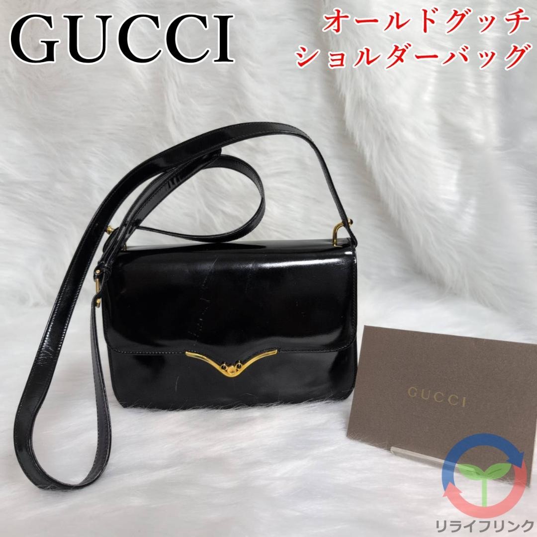 GUCCI Vintage Patent Leather Shoulder Bag in Classic Design