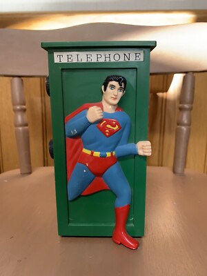 Vintage DC Comics Superman AM Radio Model 3016 Vanity Fair 1978 Phone Booth READ