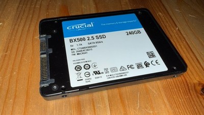 Crucial SSD 240 GB CT240BX500SSD1 SATA III (6 Gb/s) 6,35 cm (2,5'') L: 540MB/s