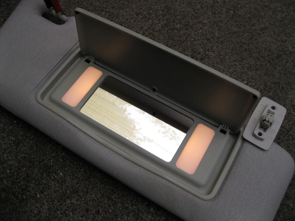 94-00 Mercedes-Benz W202 C Class OEM Right Passenger Side Sunvisor Gray Foto 3 de 4