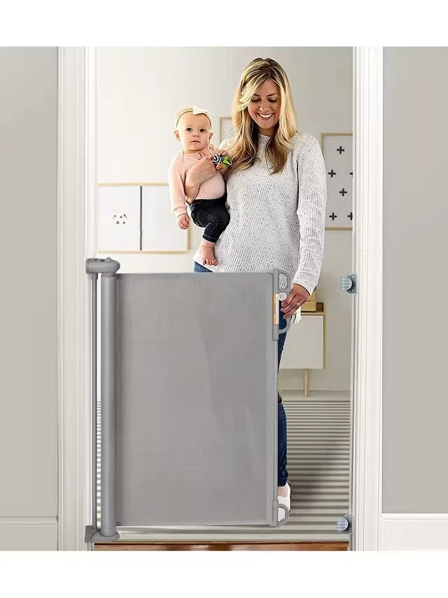 Retractable Baby Gate, Grey