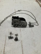 VINTAGE TORINO PEWTER CAT TRINKET BOX W/BROOCH NECKLACE AND EARRINGS 