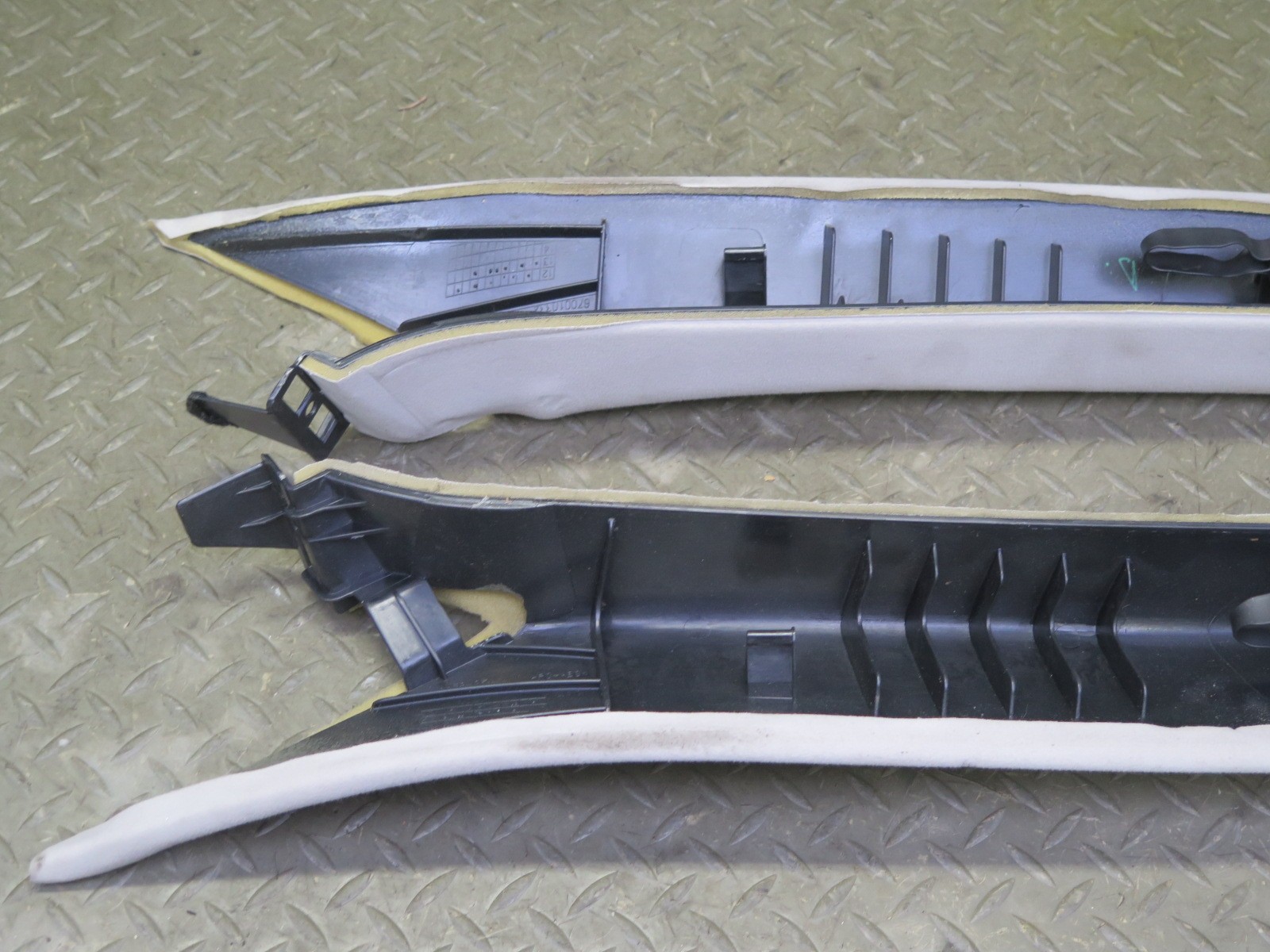 2014-2020 MASERATI GHIBLI M157 FRONT LEFT & RIGHT SIDE A PILLAR TRIM COVER SET