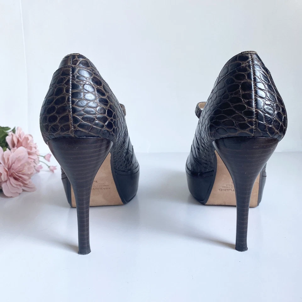 Zapatos de tacón alto Mary Jane marrón de cuero en relieve Max Studio Calla para mujer talla 7,5” Foto 4 de 4