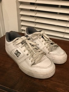 dc tennis shoes mens