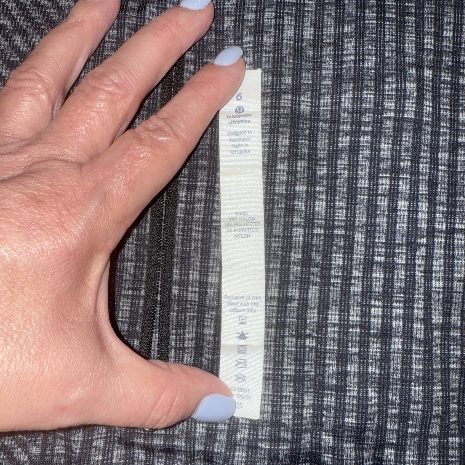 Lululemon Restless Black/Gray Pullover Hoodie Shi… - image 10