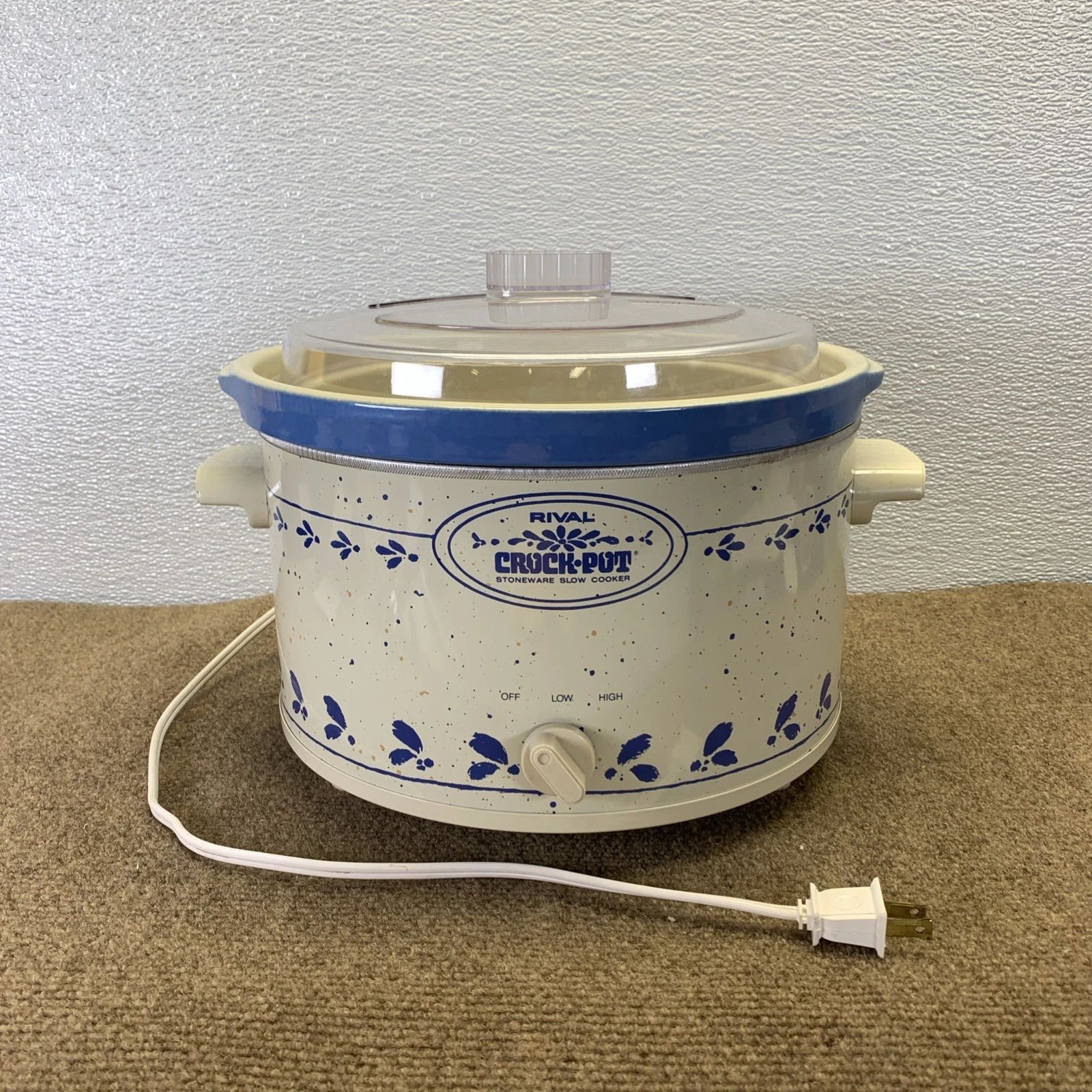 VTG Rival 5 Qt Crock Pot Slow Cooker Blue Cottage Country Stoneware Grandma core