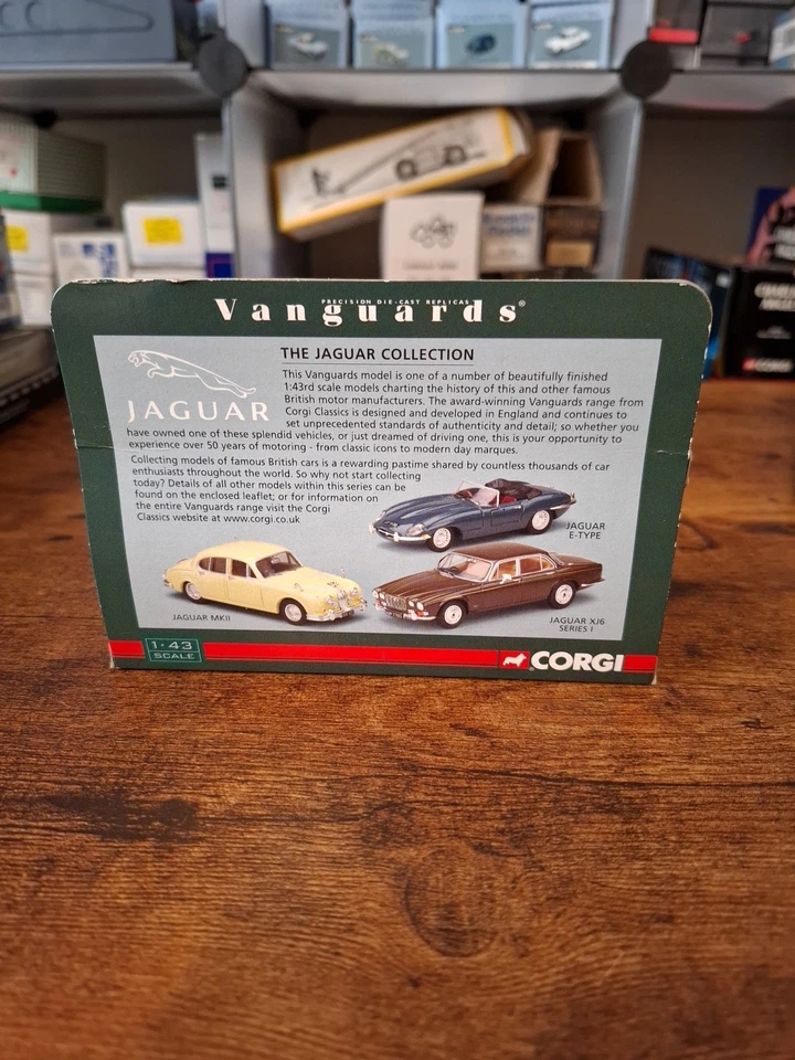 Corgi Vanguards VA08610 Jaguar XJ6 Series Old English White - Image 4 of 4