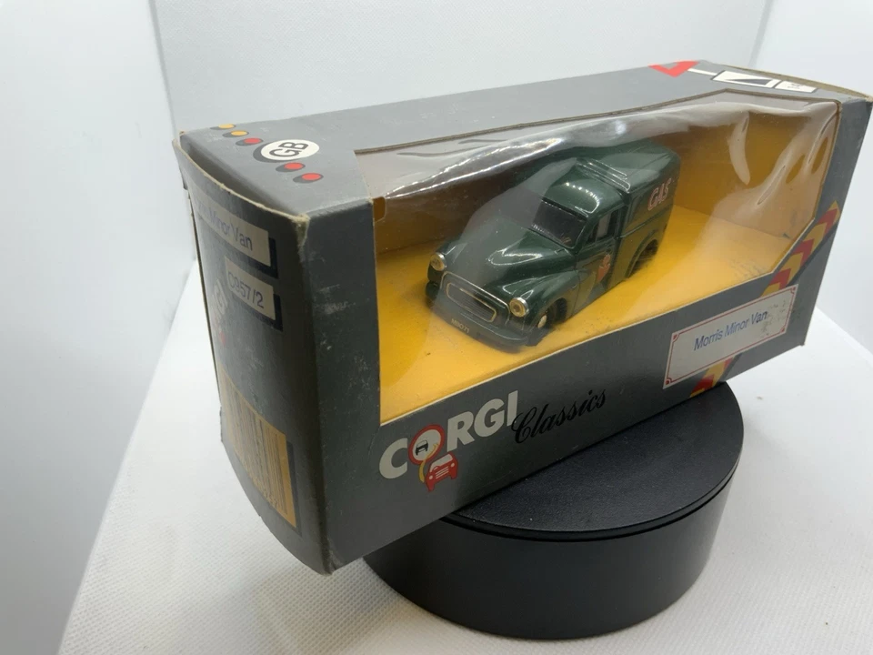 Corgi Classics Morris Minor Van modelo a gasolina escala 1:43 C957/2 - Imagem 2 de 4