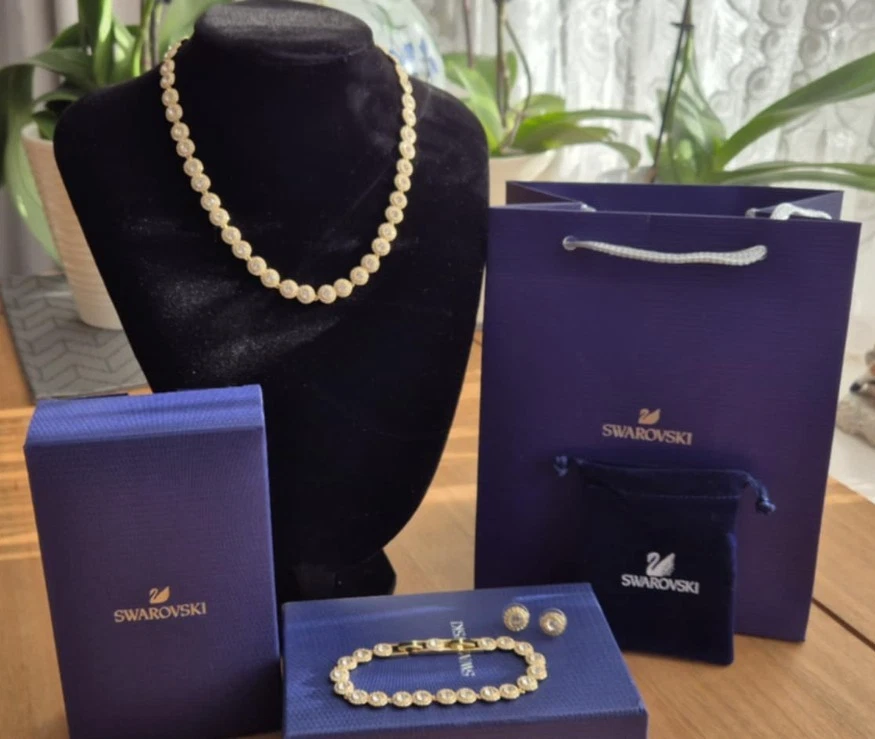 Juego Swarovski Una Angelic Chapado en Oro 18k - Collar, Pulsera y Pendientes Foto 3 de 4