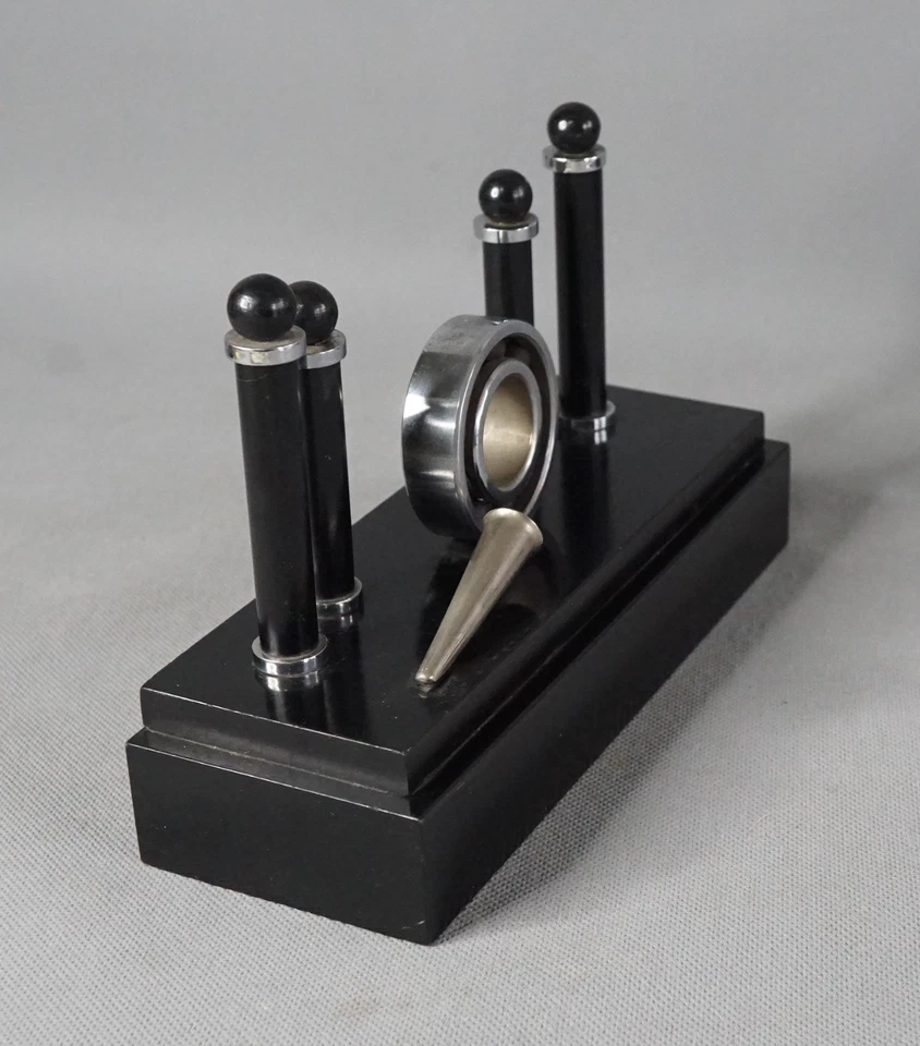 Juego de escritorio con soporte para lápiz Art Deco de la década de 1930 con base de madera de plástico cromado Foto 3 de 4