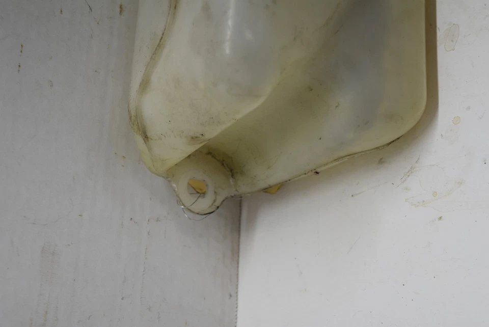 1996 2002 Isuzu Trooper Coolant Reservoir Tank Bottle 96 97 98 99 01 02 1997  - Image 2 of 4