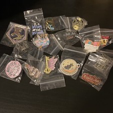 Lot Of 15 Harry Potter Pins