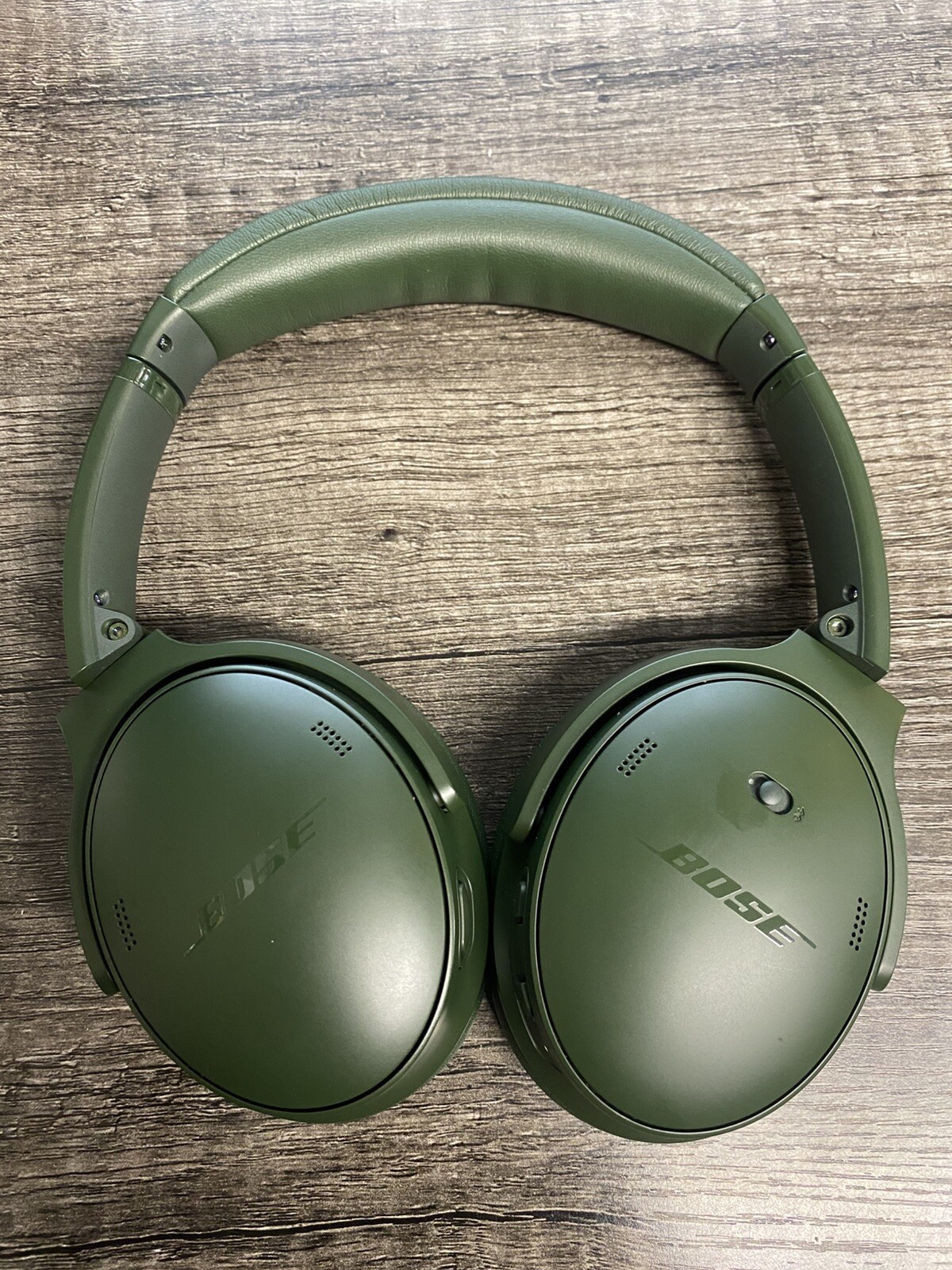 Bose QuietComfort Wireless Noise Cancelling Over-The-Ear Headphones-image