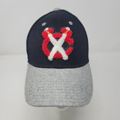 Chicago Blackhawks Hat Men Medium Baseball Cap Center Ice Tomahawk 3D Puff Flex