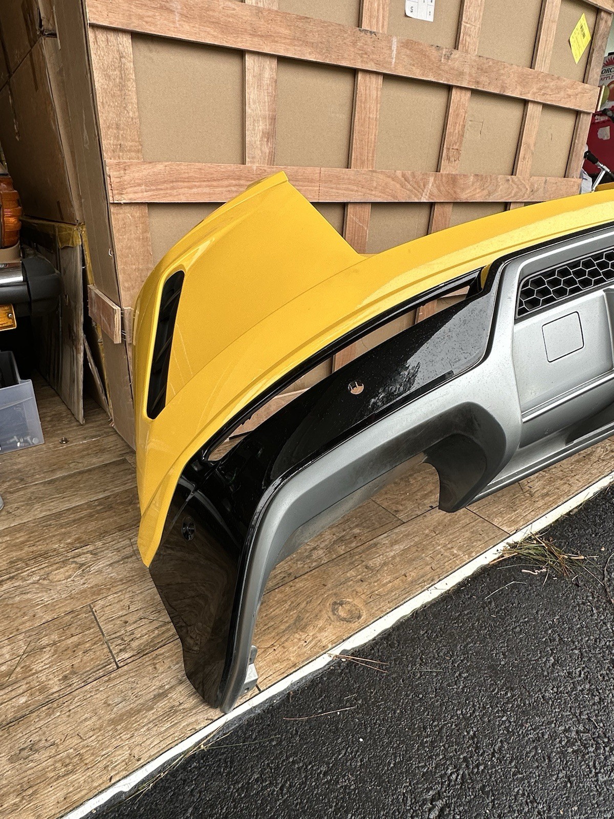 OEM GENUINE 2019-2023 LAMBORGHINI URUS REAR BUMPER YELLOW 4ML807511A
